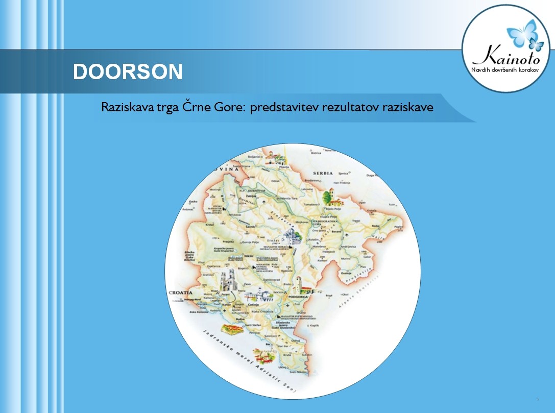Modra prosojnica Doorson z okroglim zemljevidom Črne gore in naslovom o predstavitvi rezultatov raziskave trga.