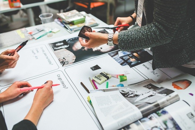 Ustvarjalna delavnica za strategijo marketinga Knowledge transfer between agency and digital marketing client is important for long-term success.