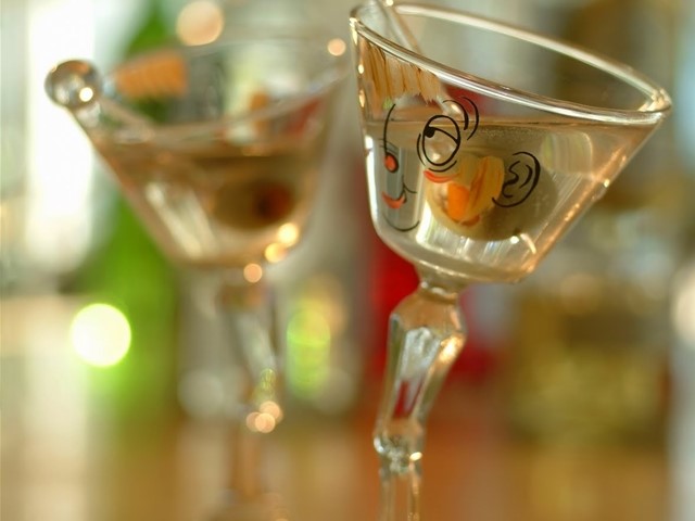 https://wp.kainoto.com/wp-content/uploads/2026/07/martini-wine-glass-kozarec-martinija-2.jpg